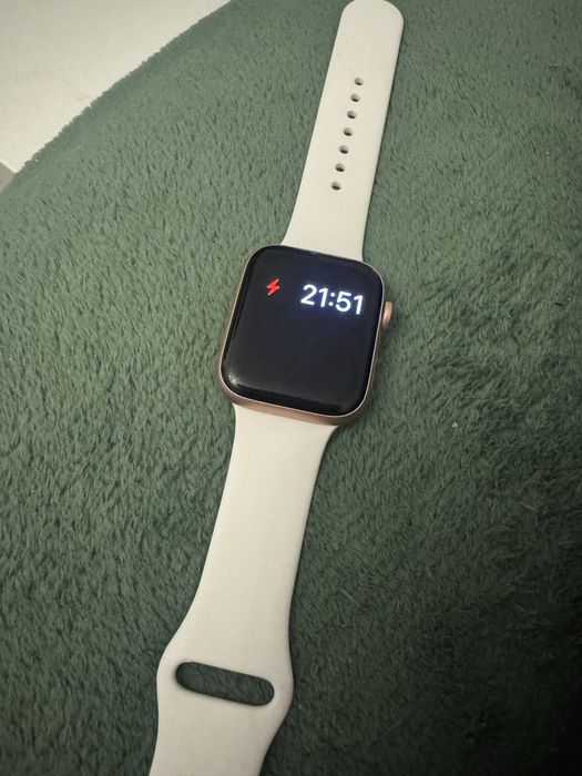 Apple watch SE 44mm zegarek