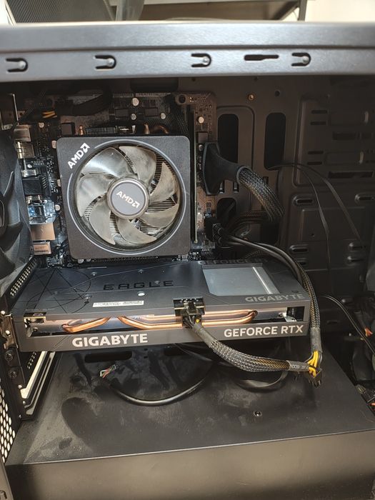RTX 4060 8GB Gigabyte eagle