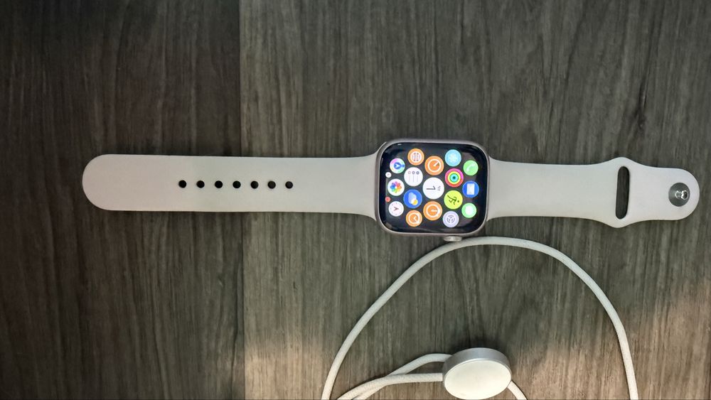 Продам apple watch 9