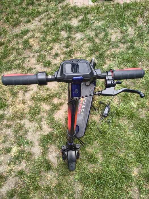 Hulajnoga elektryczna RED BULL tempomat