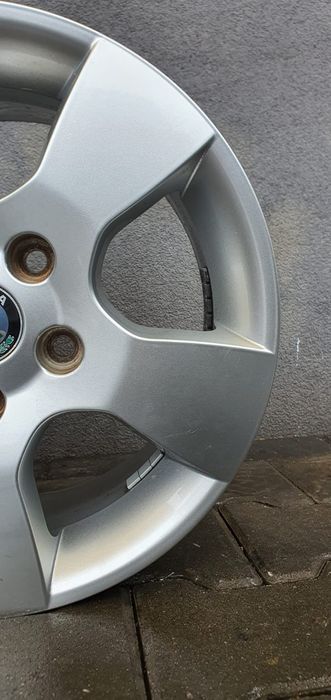 15 5x112 skoda octavia.