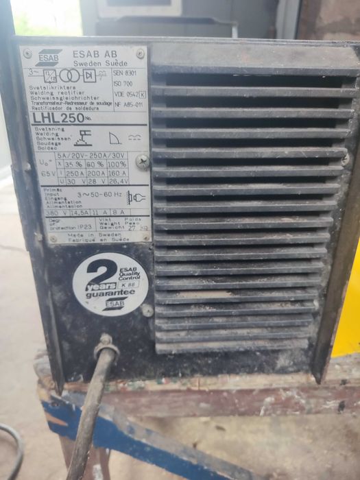 Spawarka Esab LHL250