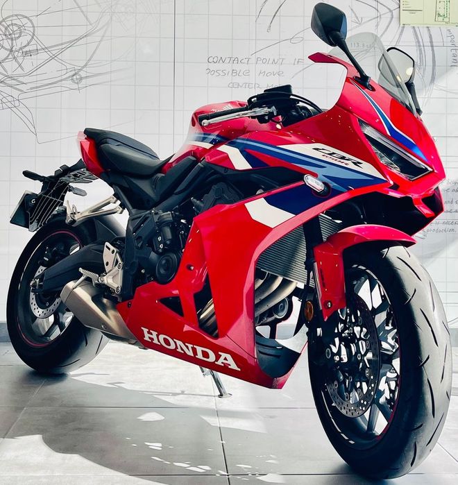 Honda CBR  650R E-CLUTCH