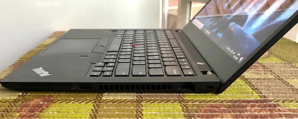 Lenovo Thinkpad T14 i7 10gen 4c/8T 16GB 256GB IPS 4K HDR10 100% sRGB