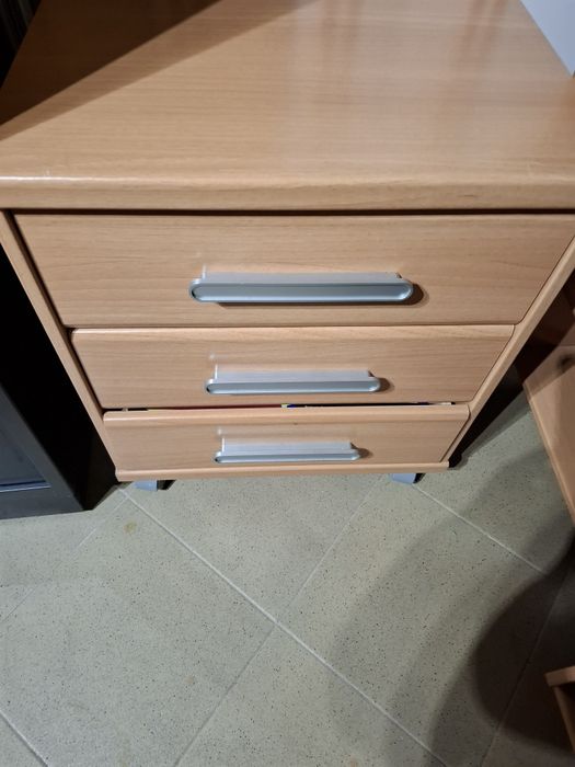 Secretária como nova