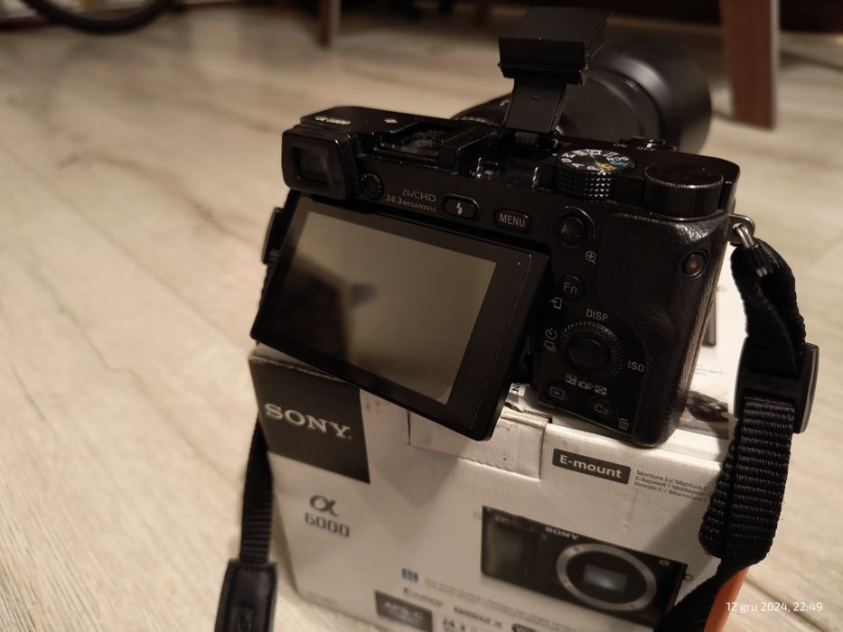 Aparat Sony A6000 / bogate wyposażenie