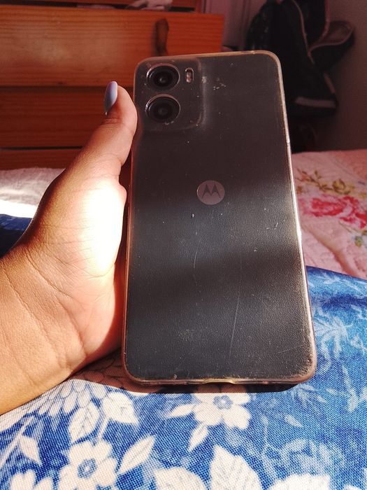 Motorola com tela quebrada