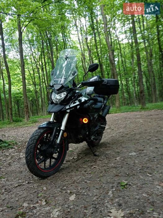 Мотоцикл ліфан кпт 200
