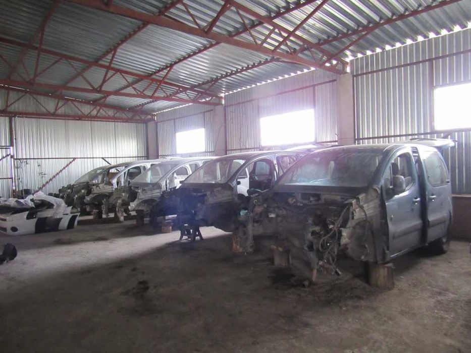 РАЗБОРКА Citroen Berlingo B9 Сітроен Берлінго Сидіння Двері Скло Ручка