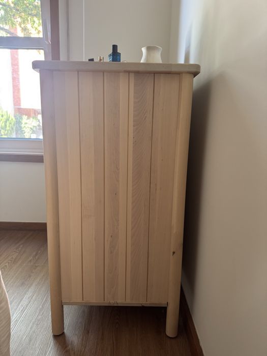 Cómoda Bjorksnas ikea 5 gavetas