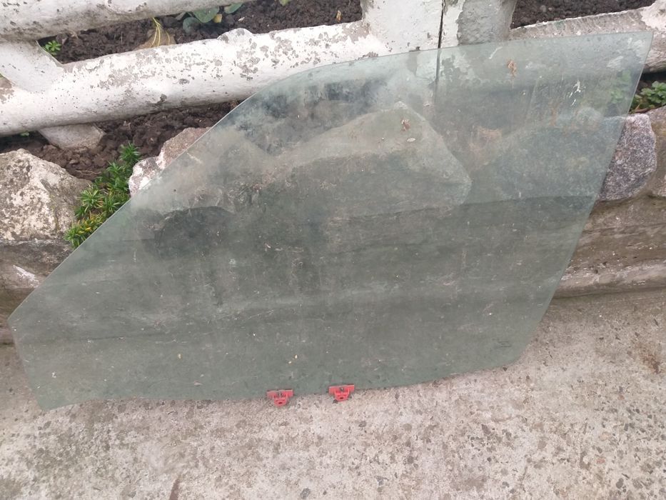 Стекла  Nissan Terrano 1994,Ford Maverick