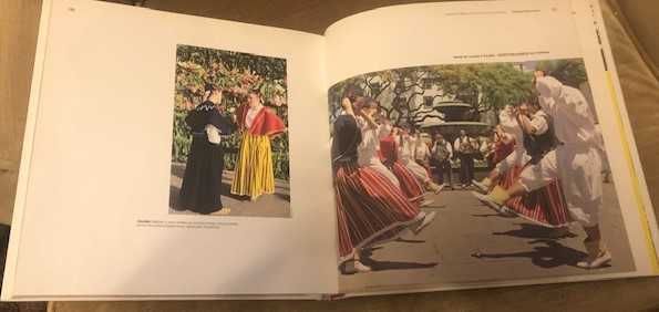 Livro dos CTT "Trajes Regionais" de Cristina L. Duarte