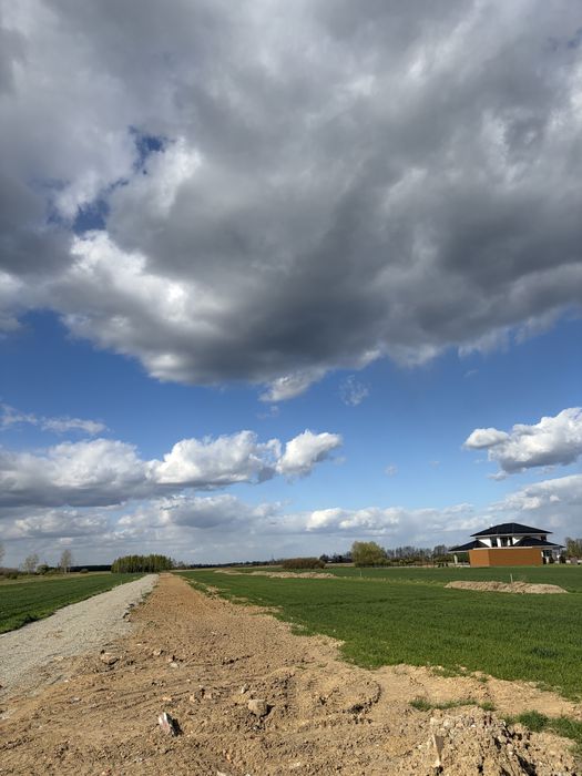 Sprzedam dzialkę budowlaną Trzciana