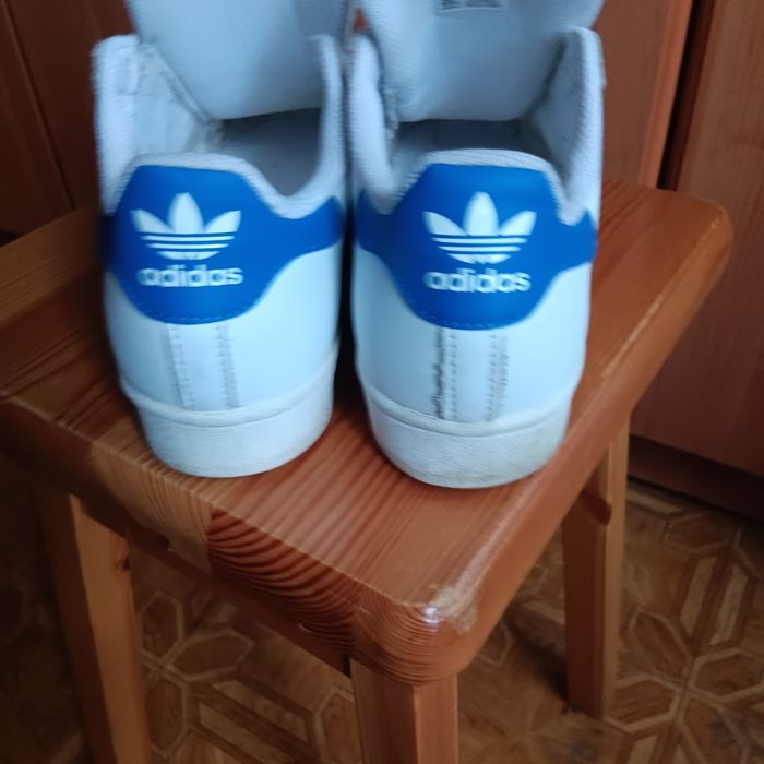 Damskie buty sportowe Adidas