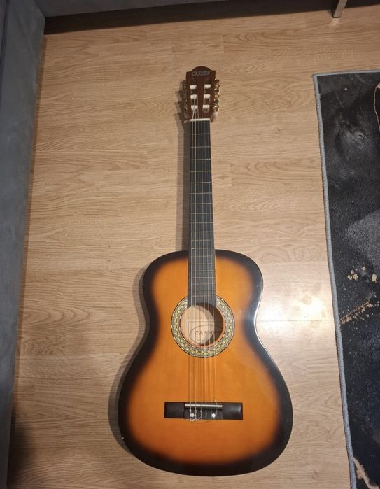 Nowa gitara bez szram