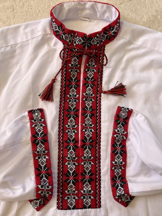 Недорого! Вишиванка. Ручна вишивка! Красива Вишита сорочка.122см.6р.