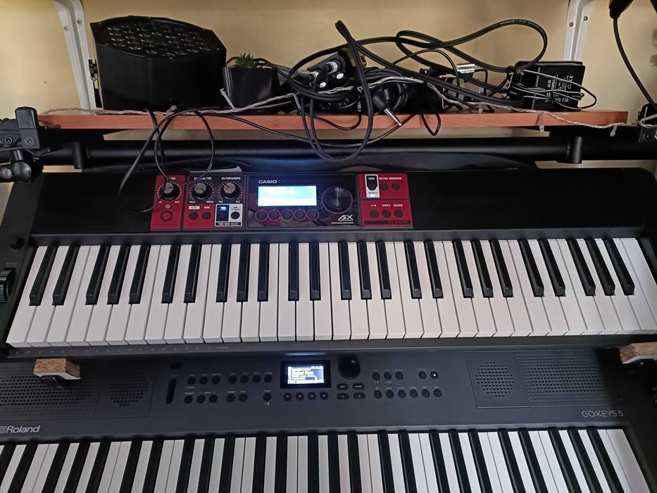 Vendo Vários Teclados - Studiologic, Roland, Korg, Casio