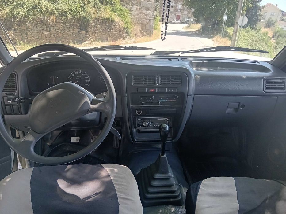 Nissan D21 2.5 Diesel – Pronta a trabalhar