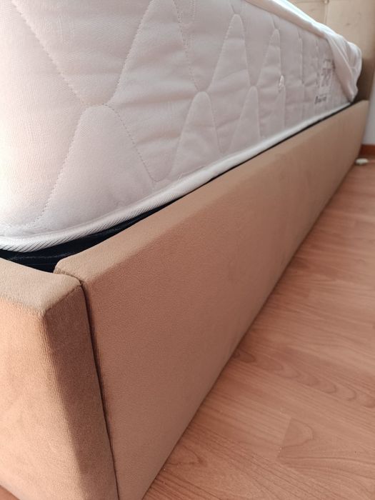 Vendo cama+colchão com estrado elevatório