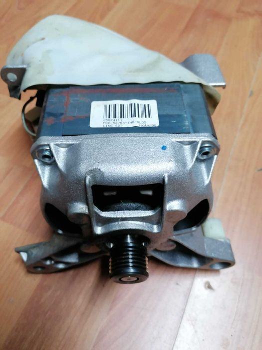 Silnik napędowy pralki Whirlpool AWE6727/P