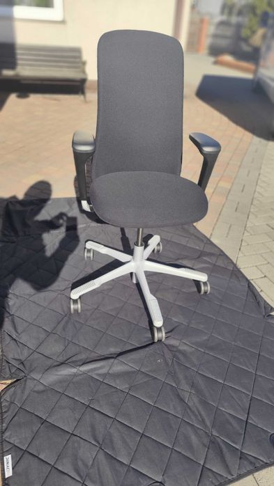 Fotel biurowy stan bardzo dobry  HAG SOFI 7300