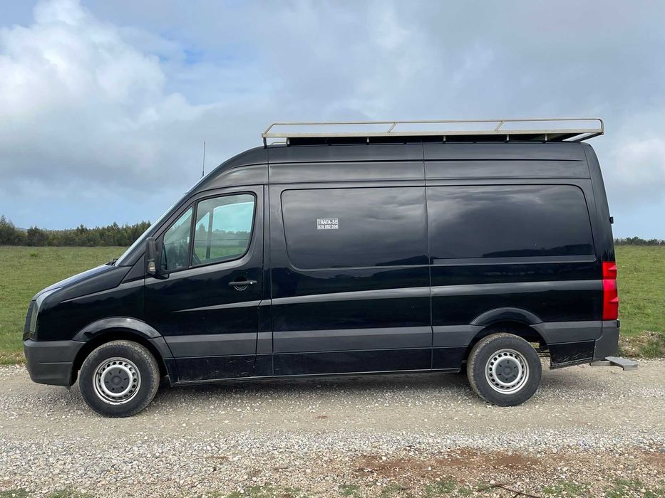 VW Crafter com porta bagagem