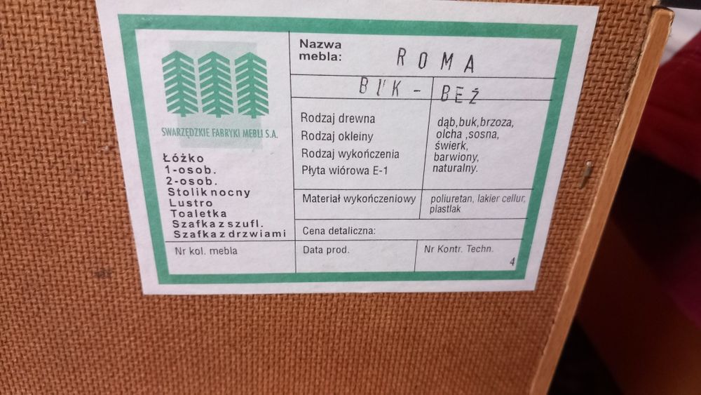 Łóżko i szafki/stoliki nocne