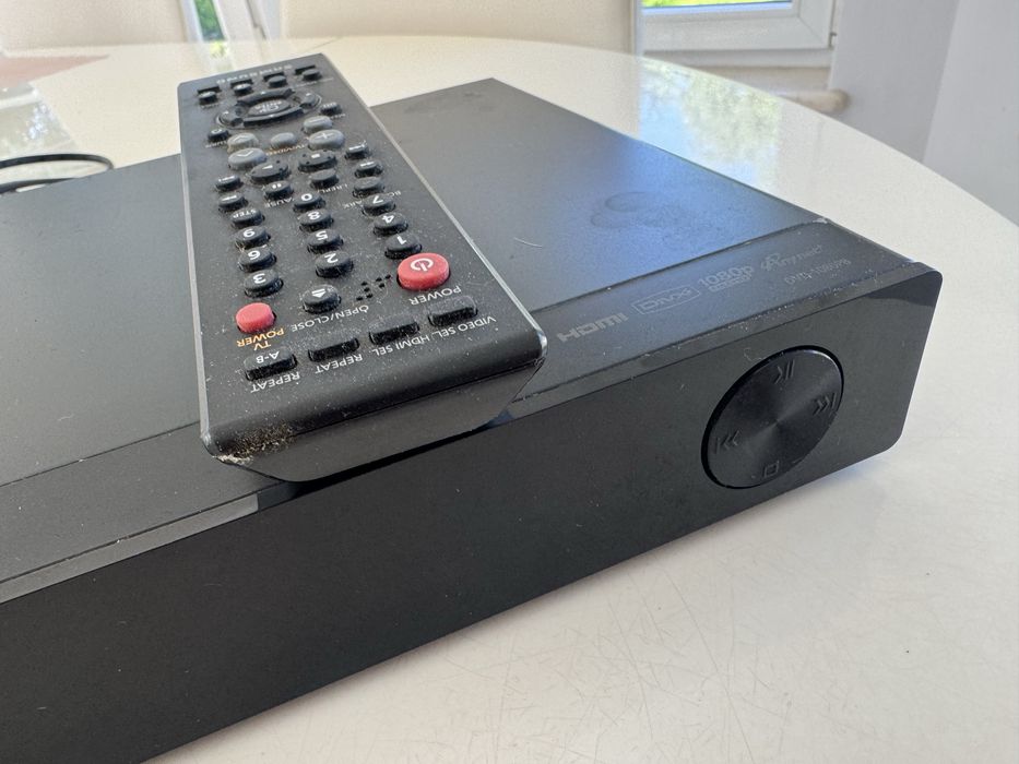 Samsung DVD-1080P8 + oryginalny pilot