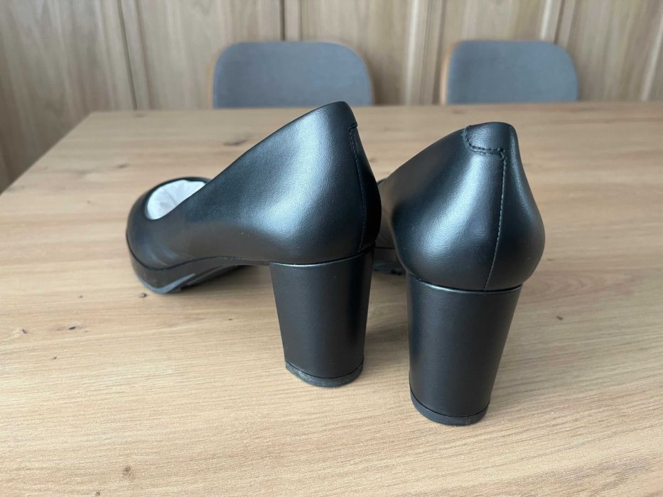 Czarne damskie czółenka Geox WalkPleasure