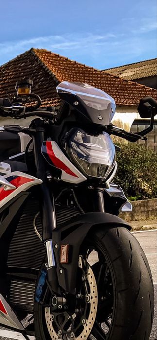 Bmw M1000R 08/2024