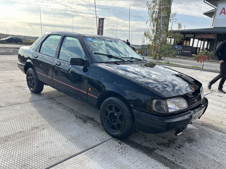 Продам Ford Cierra на полном ходу