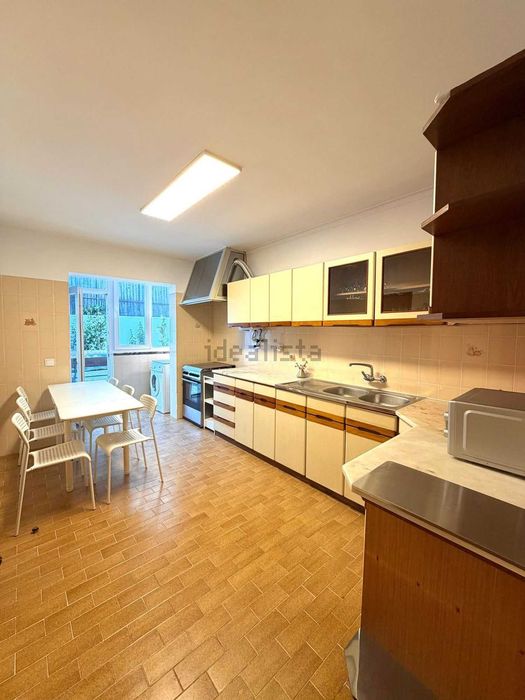 Quarto com Varanda Privada – Alto do Espargal, São Domingos de Rana