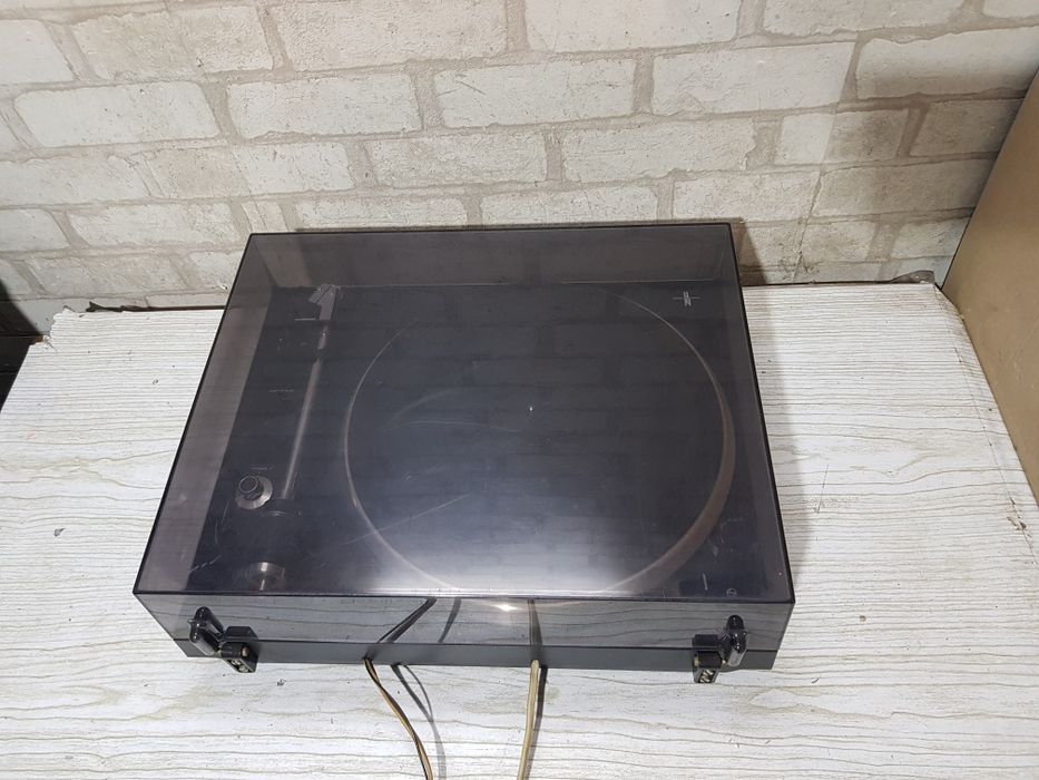 Вініловий програвач/виниловый проигрыватель Philips AF 677 б/у з Німеч