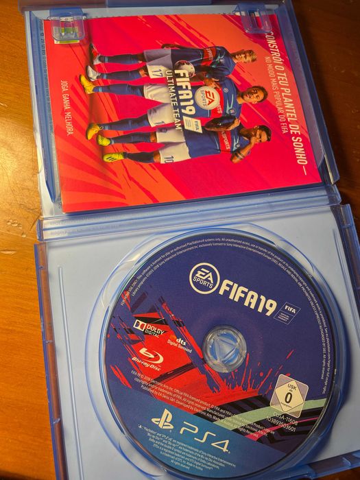 Vendo Fifa 15 e 19 - PS4