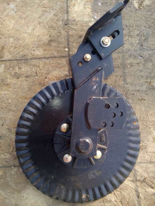 Сошник Колтер Монітор sm300 до сівалки MF555 Challenger 8108