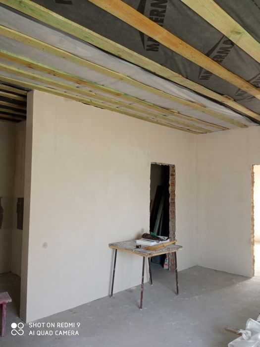 Продам класний котедж  з внутрішніми роботами та великою ділянкою!!!