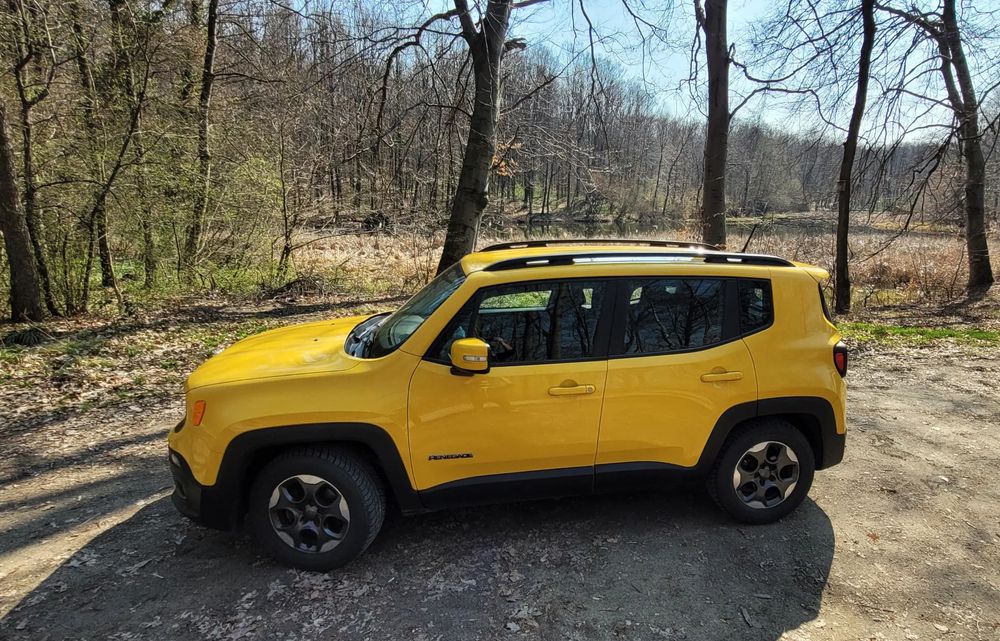 Jeep Renegade Stylowy, żółty, nie wymaga dodatkowego nakładu finansowego.