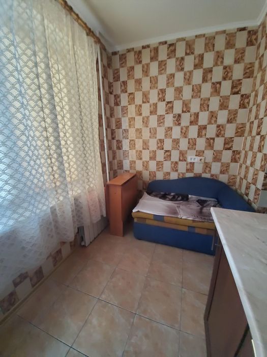 Посуточно уютная квартира возле метро Героев Днепра. Оболонь.