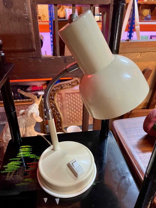 Candeeiros antigos e mid-century, de mesa, leitura e secretária