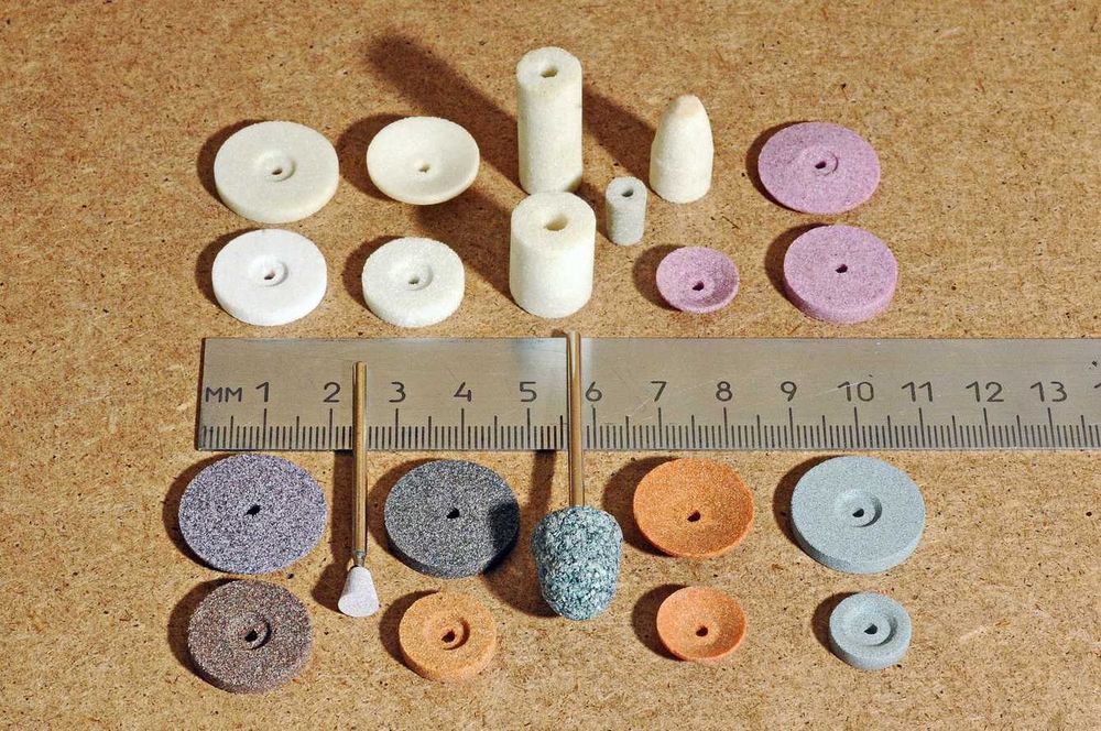 Круги  абразивные  и  вулканитовые