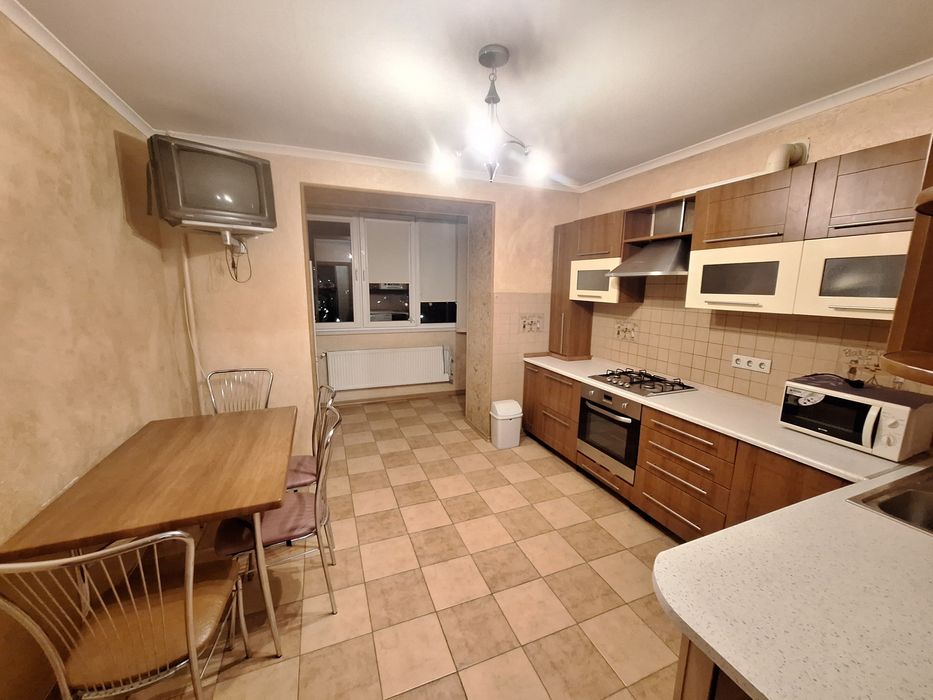 3 кімнатна новобудова р-н. вокзалу