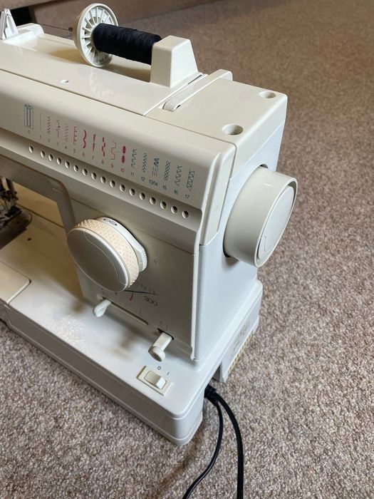 SINGER Harmonie 300 швейна машинка