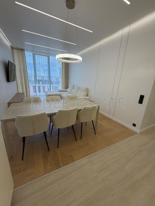 Продаж 2-кімнатної квартири в ЖК Uzh Towers | Слов'янська набережна, Ужгород