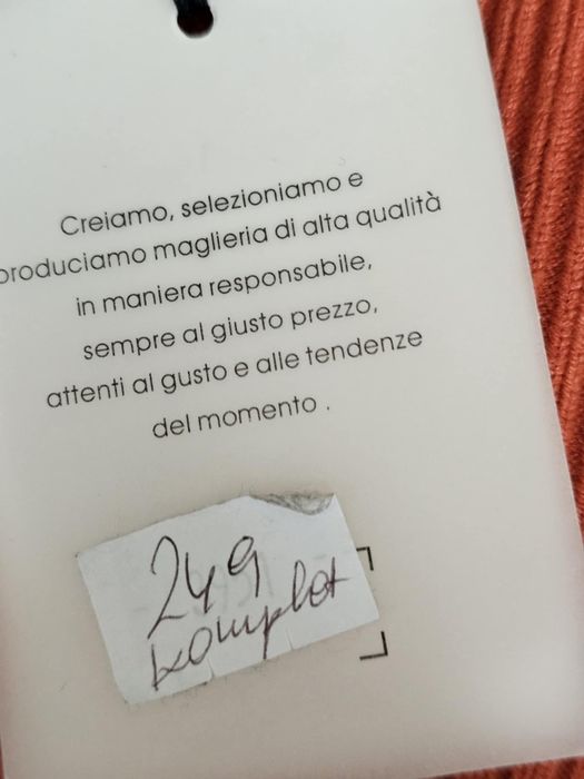 Komplet sweter spódnica Włochy