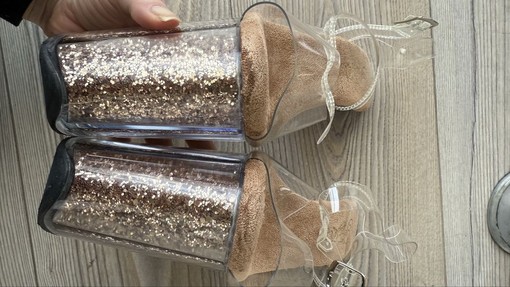 Продам стріпи pleaser 36р