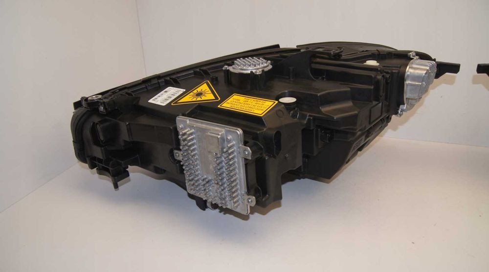 BMW 8 G14 G15 G16 F91 F92 F93 Фари передні ліва права Laser USA EU