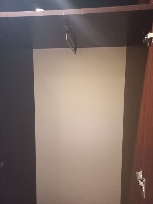 Шкаф с зеркалом для прихожей