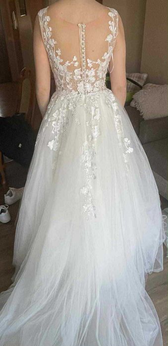 Piękna suknia ślubna