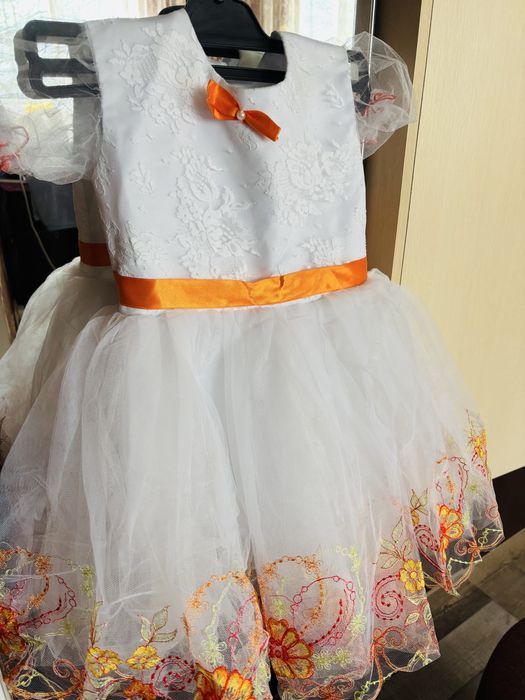 Продам платье для девочки 1-3 лет