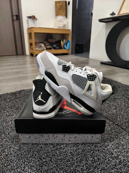 Jordan_4_Retro_Military_black R.40